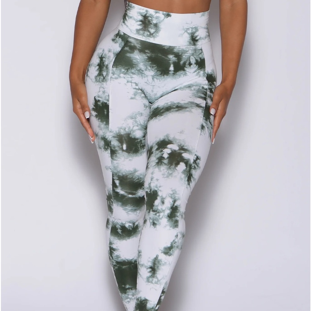 Bombshell Sportswear Peach Booty *S* NEW W/tags